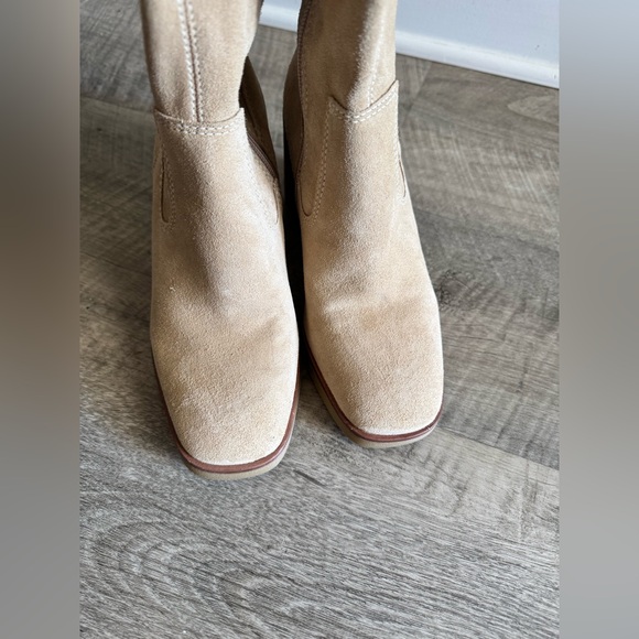 VINCE CAMUTO Beige Boots - Picture 3 of 7